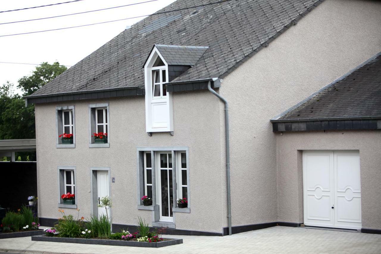 Les Sansonnets Hotel Vaux-sur-Sure Exterior photo